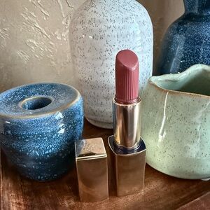 Estee Lauder Pure Color Crème Lipstick in #418 Conquer